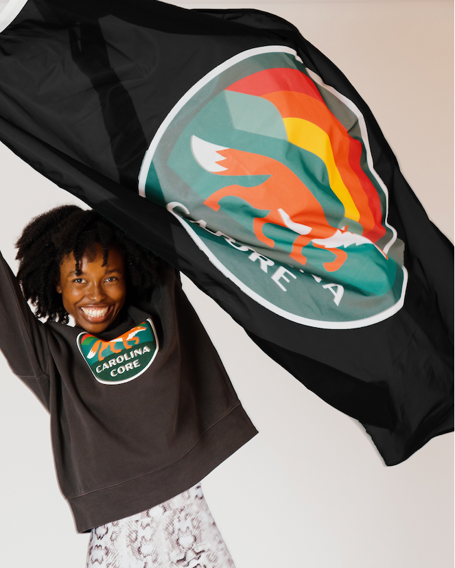 Flag | Black + Crest